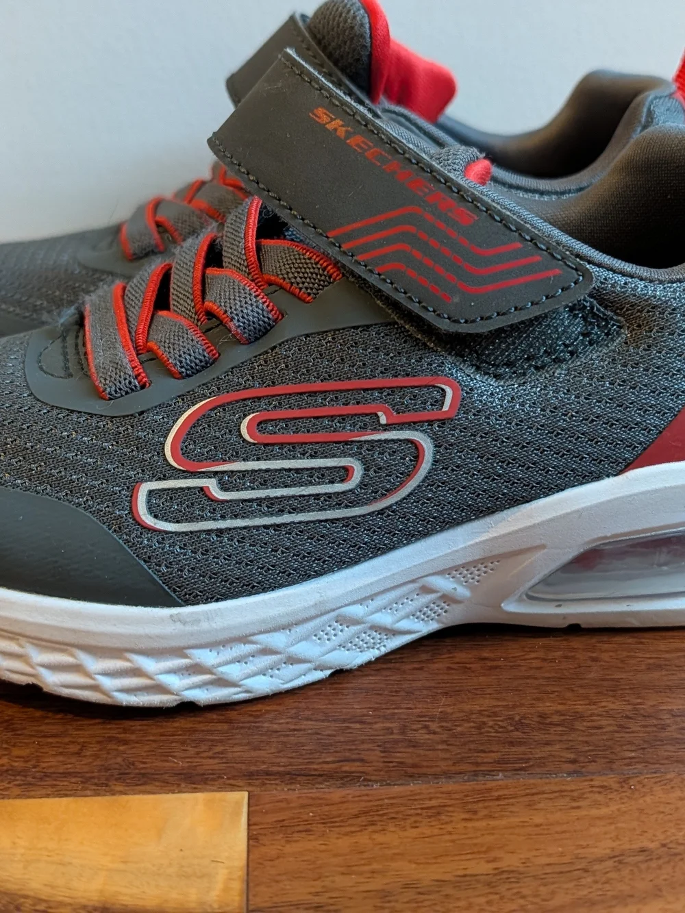 Skechers Kids Gray and Red Slip-On Athletic Sneakers Size 11